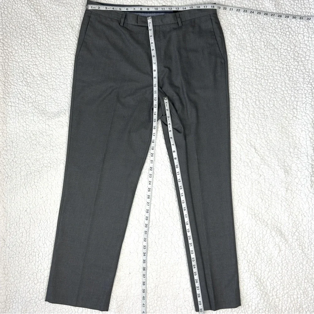 Banana Republic Standard Fit Dress Pants Men’s Size 36W Gray Flat Front